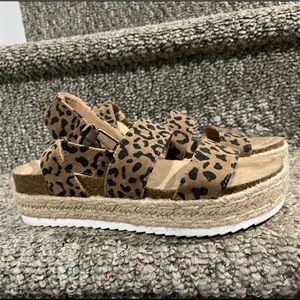 Leopard Print Platform Sandals - Size 8.5 - Universal Thread